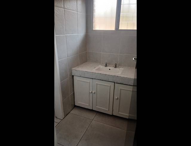 Business property to rent in RANDPARK RIDGE